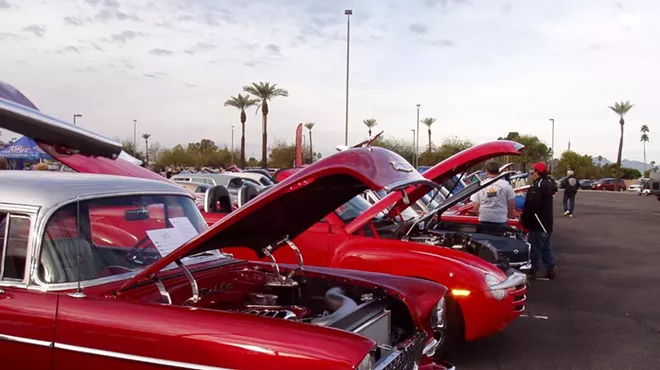 Image: Dads, Vibes and Rides Car Show at Park Place Mall