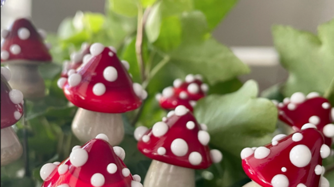 Image: Glass Mushroom Sculpture