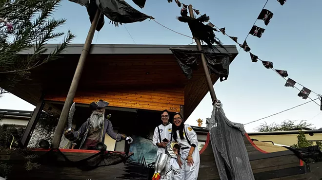 Image: HalloVerde: 3rd Annual Trick-or-Treating in Palo Verde Neighborhood