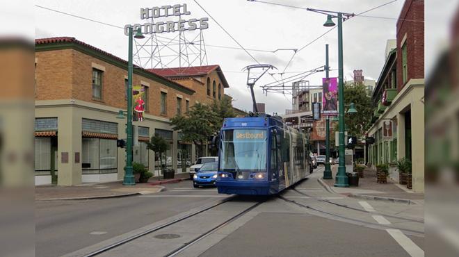 Image: Modern Streetcar & Walking Tour-Nov 13th