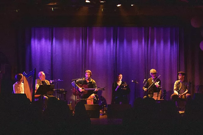 The Wild Swans Traditional Irish Music with 6-Piece Band